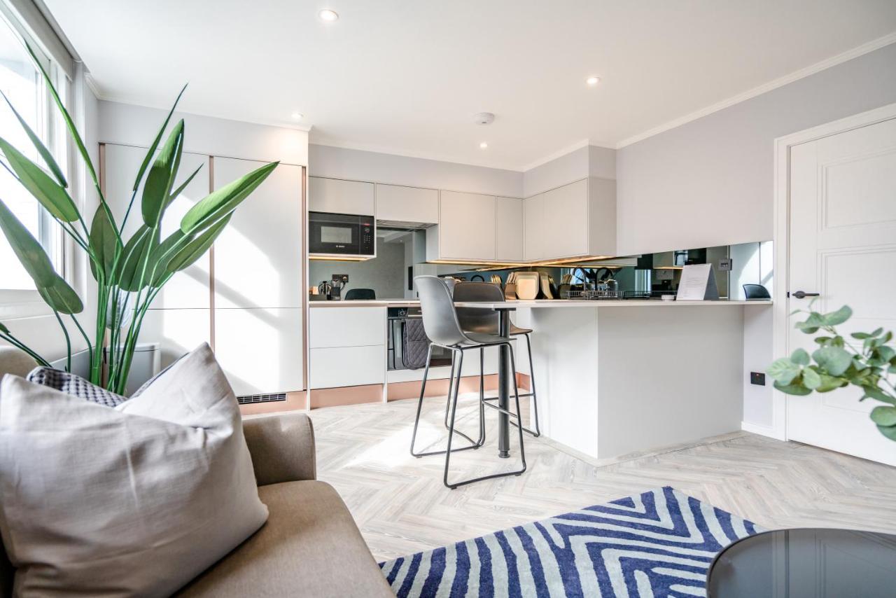 Modern & Chic One Bedroom Apartments In Fitzrovia By Sojo Stay London Exterior photo